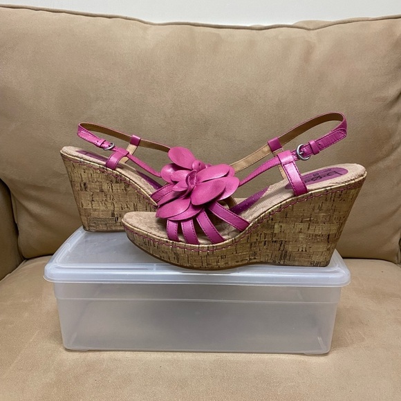 boc Shoes - Boc Pink Leather Flower Cork Sandal Sz 9